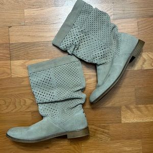 Toms Serra Beige Suede Perforated Slouch Boots/ Sz 9.5